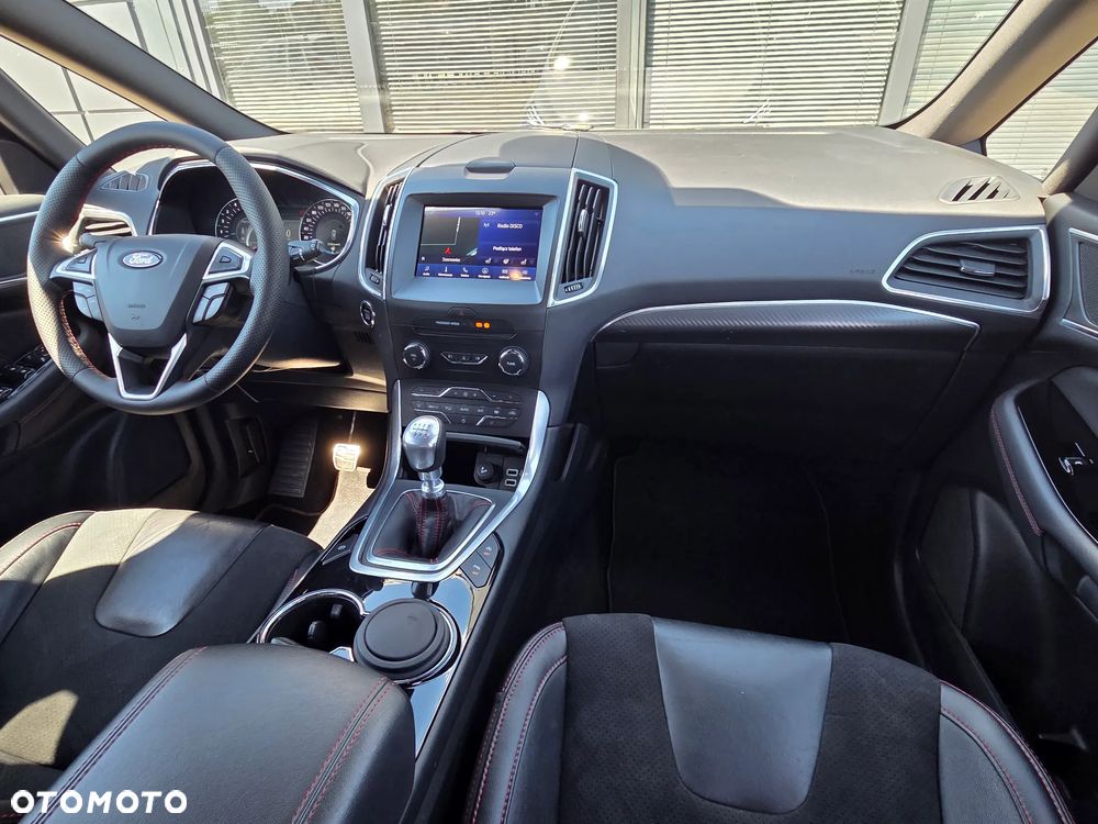 Ford S-Max - 35