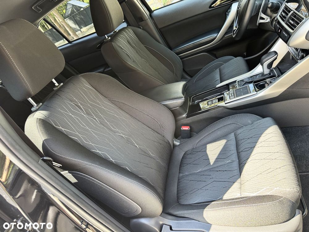 Mitsubishi Eclipse Cross 1.5 T-MIVEC ClearTec CVT 2WD Diamant Edition Plus - 35