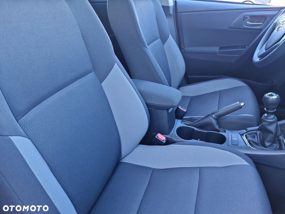 Toyota Auris - 9