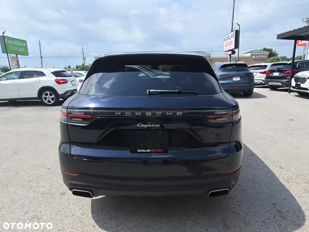 Porsche Cayenne - 3