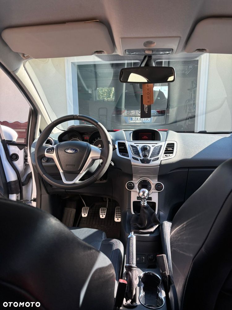 Ford Fiesta 1.6 Sport - 8