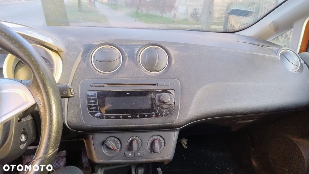 Seat Ibiza SC 1.6 16V Style - 10