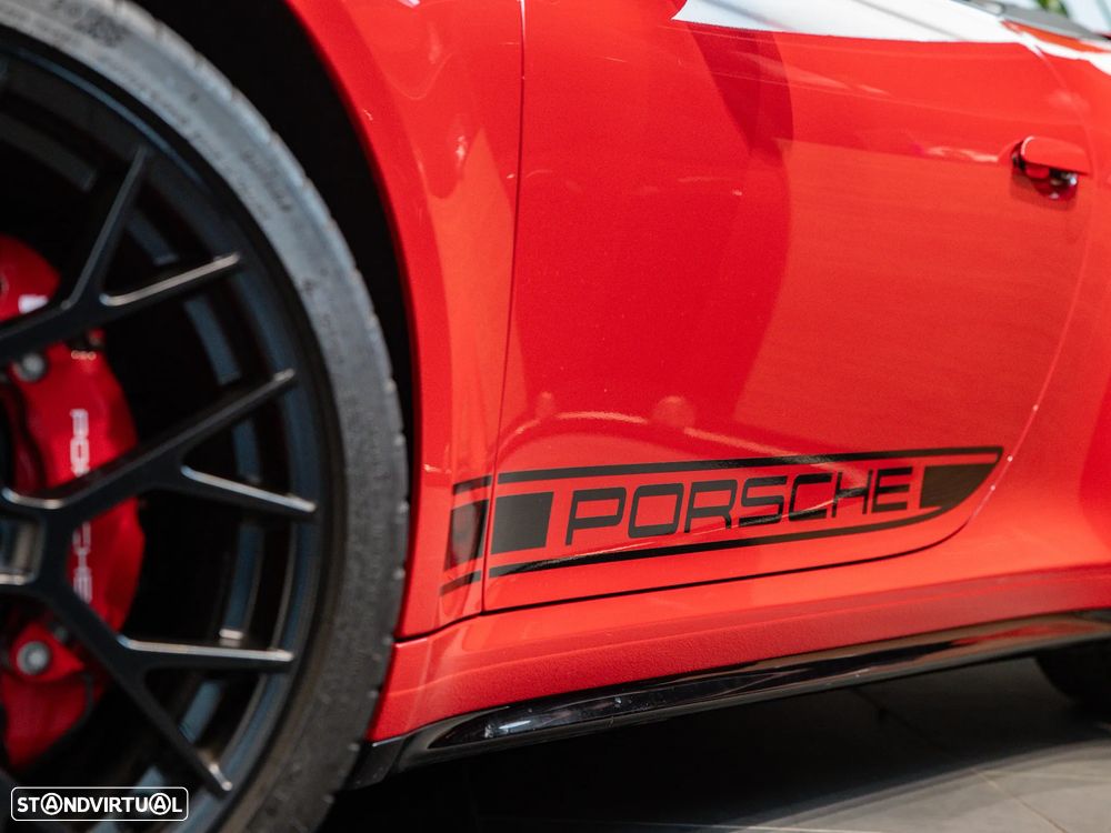 Porsche 911 (992) Carrera 4S PDK - 32