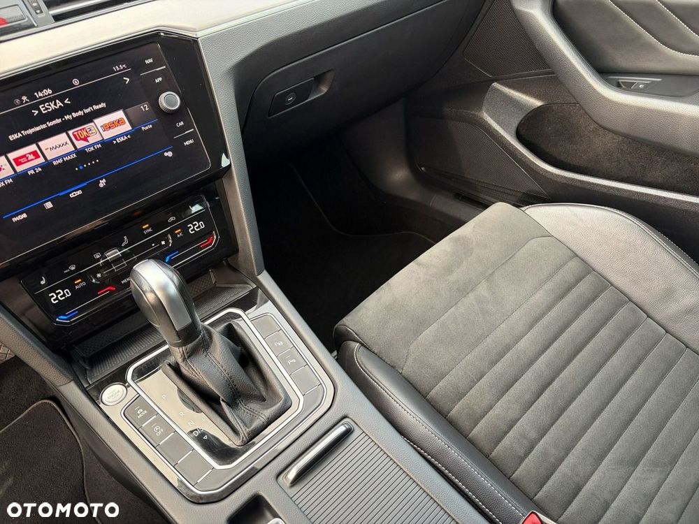 Volkswagen Passat - 24
