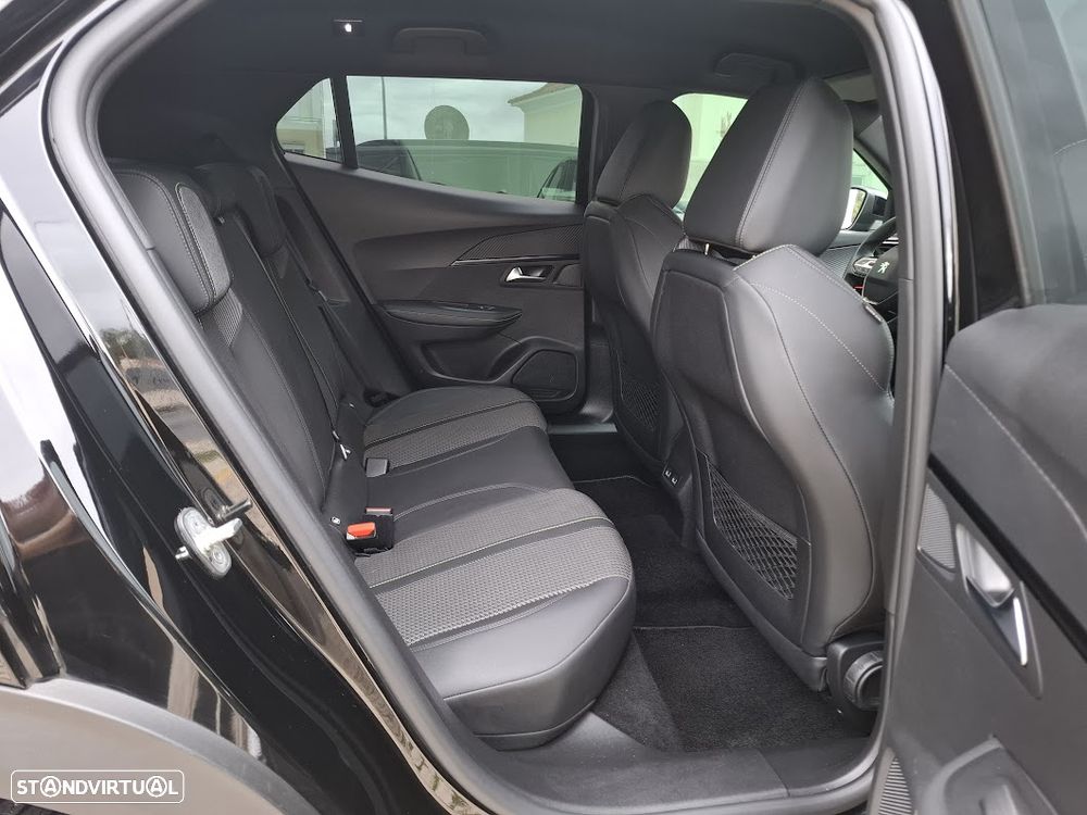 Peugeot 2008 1.2 PureTech GT Line - 39