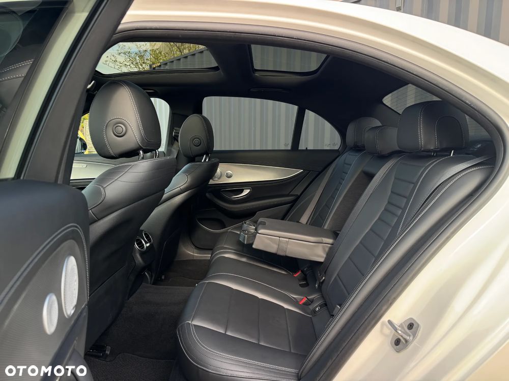 Mercedes-Benz Klasa E 350 9G-TRONIC - 30