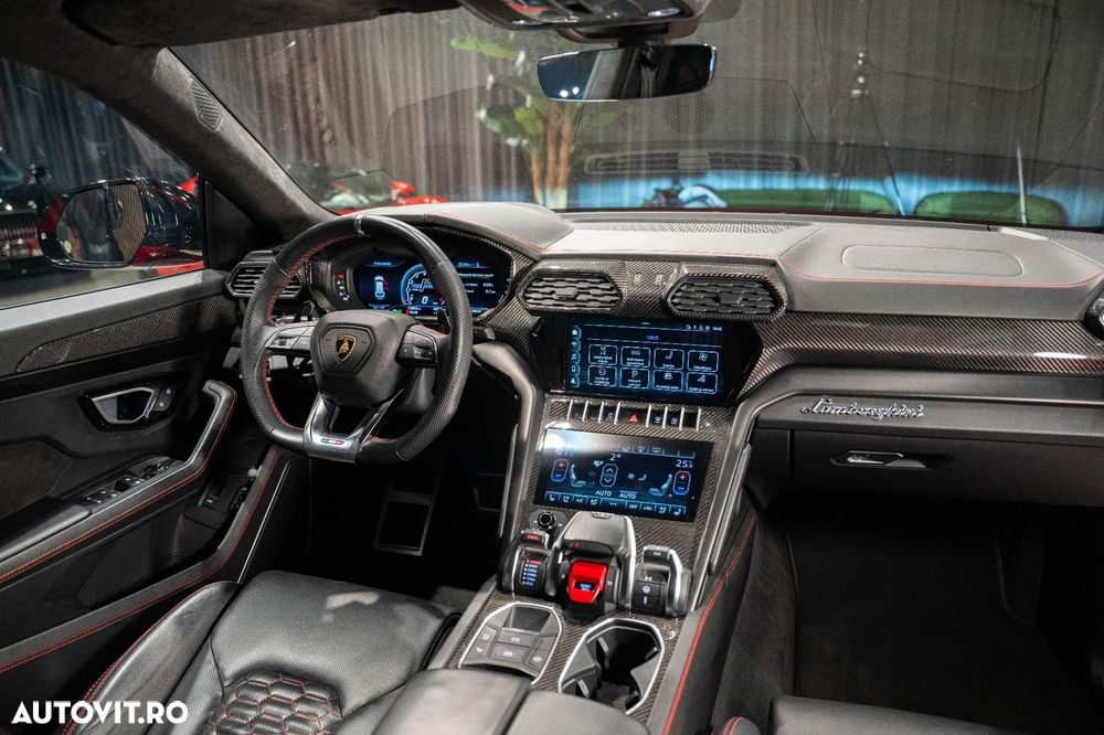 Lamborghini URUS - 21