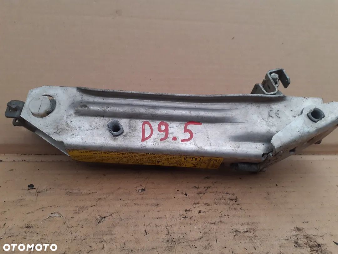 LEWAREK AUDI A3,A4,A6 8L0 011 031A - 1