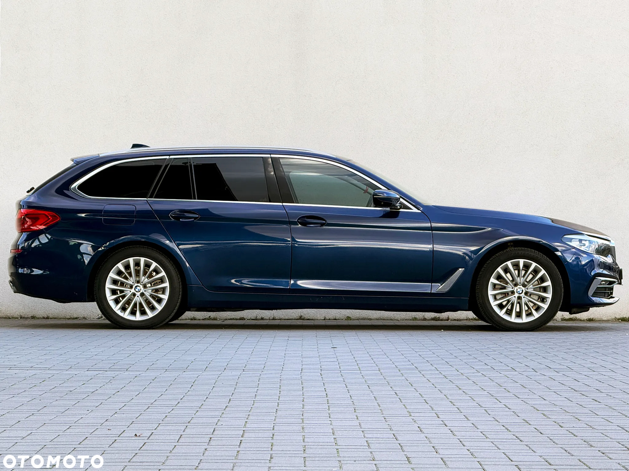 BMW Seria 5 520d xDrive Luxury Line - 3