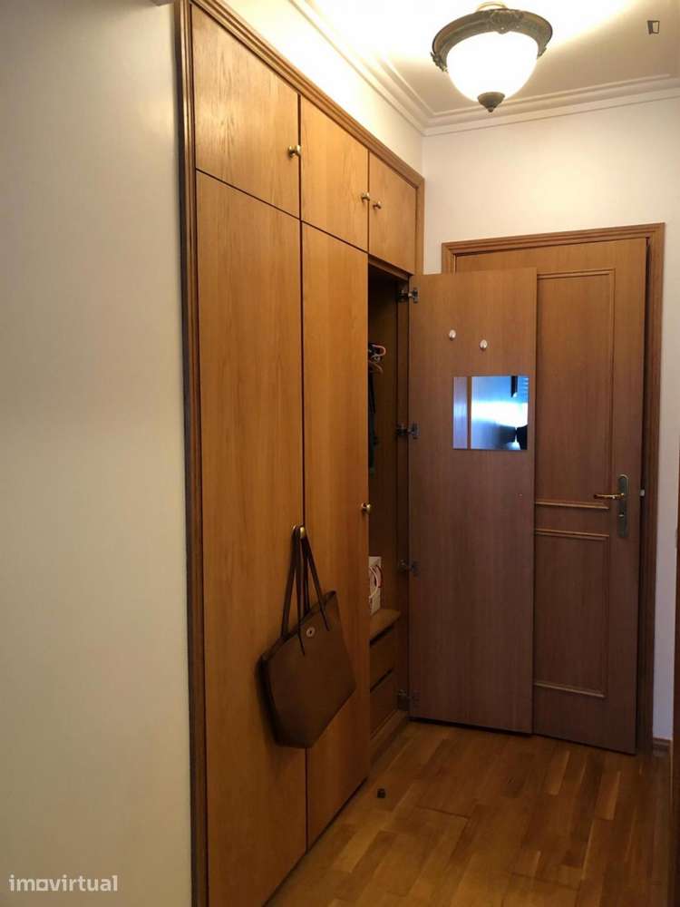 Quarto - localizado em Oeiras Lisbon - Grande imagem: 4/16