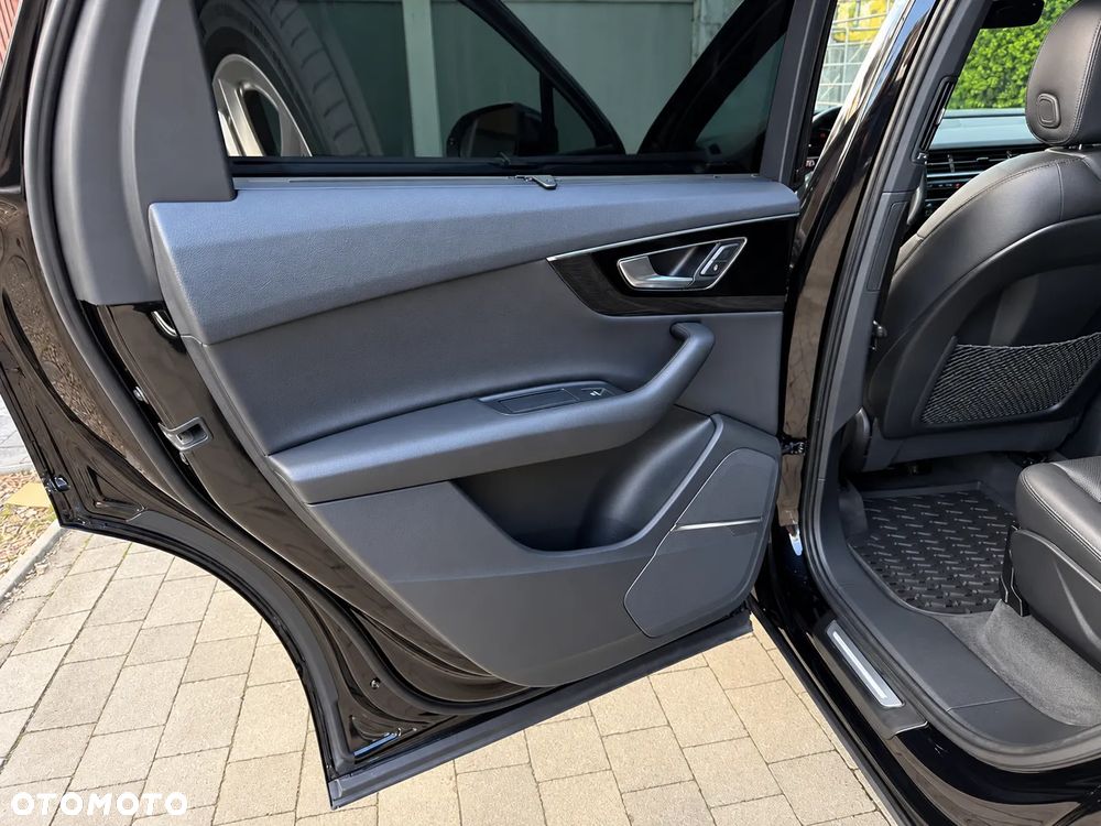 Audi Q7 - 24
