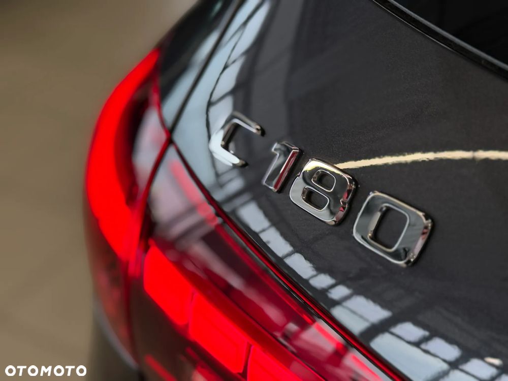 Mercedes-Benz Klasa C 180 mHEV AMG - 6