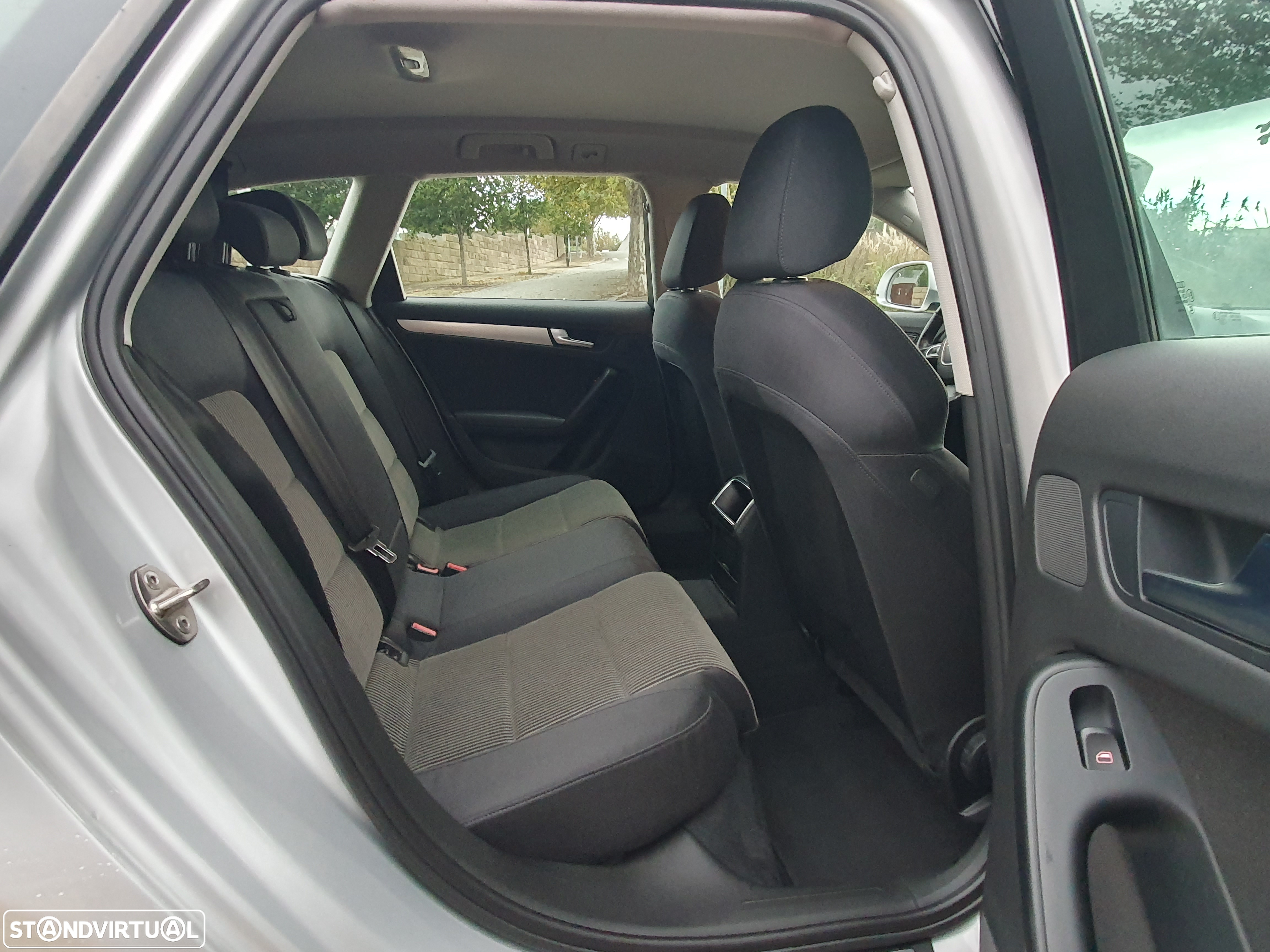 Audi A4 Avant 2.0 TDI Business Line Advance - 20
