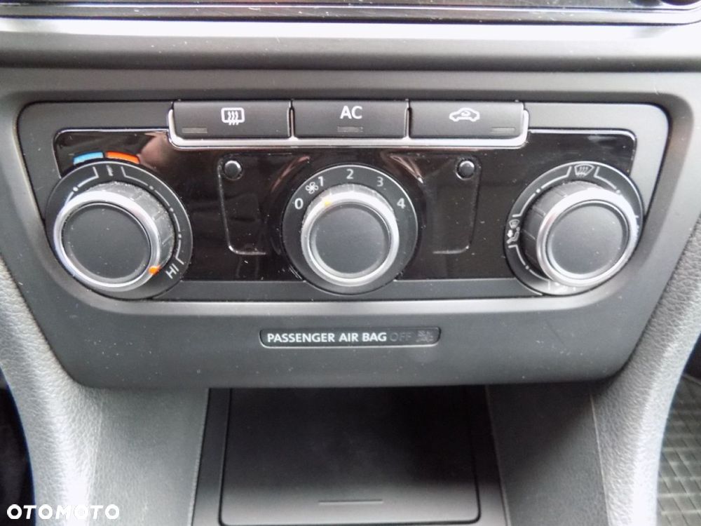 Volkswagen Golf - 11