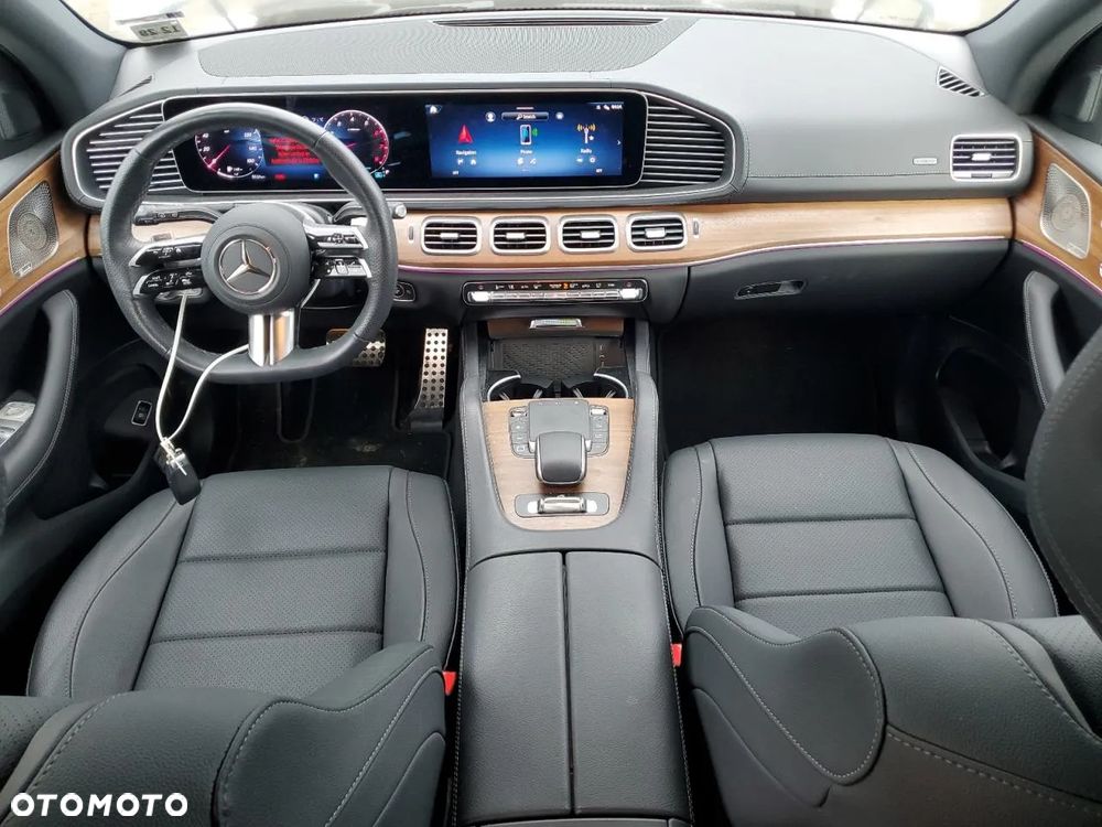 Mercedes-Benz GLS - 8