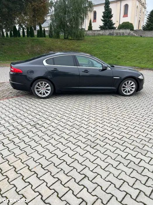 Jaguar XF 2.2 D Luxury - 2