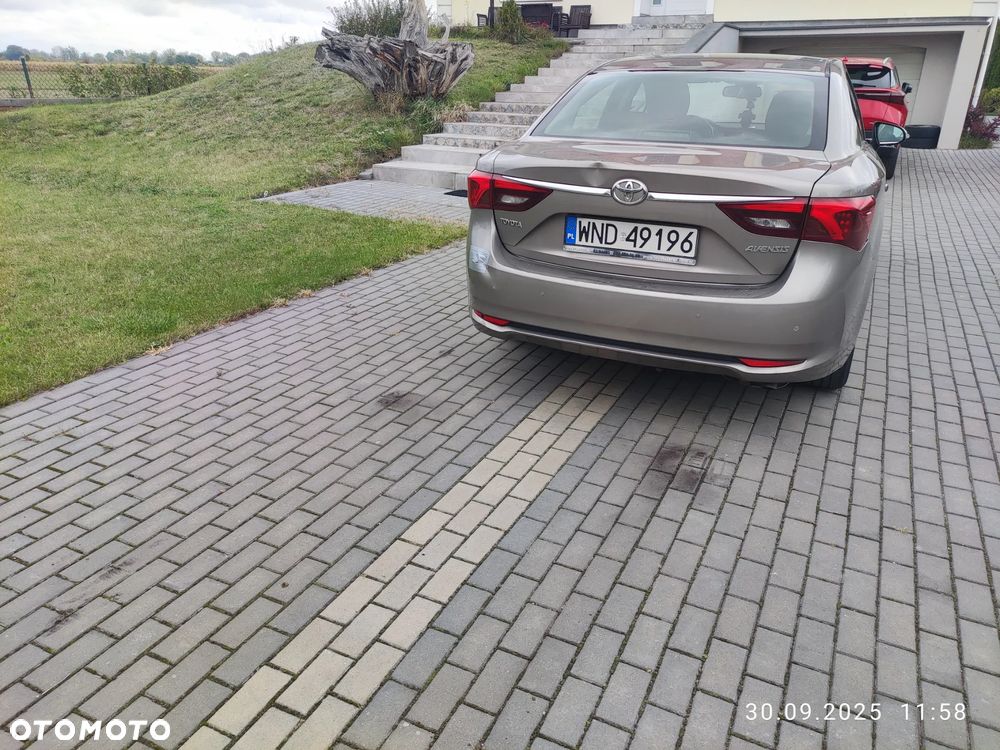 Toyota Avensis 1.6 Active - 7