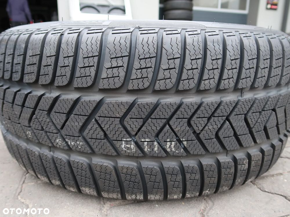 Koła zimowe Mercedes 4 Door AMG GT 4 Door  W290 21" PIRELLI - 12