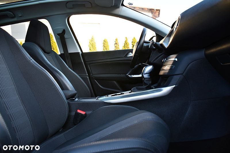 Peugeot 308 BlueHDi 130 EAT8 Stop & Start Allure Pack - 7