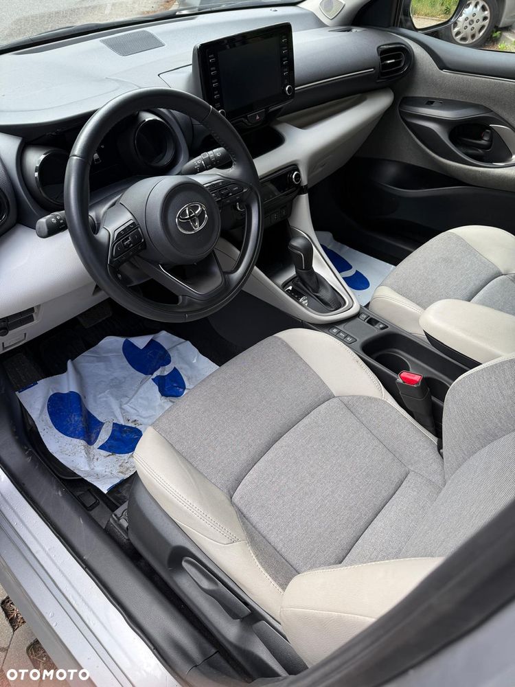 Toyota Yaris Hybrid 1.5 Executive - 9