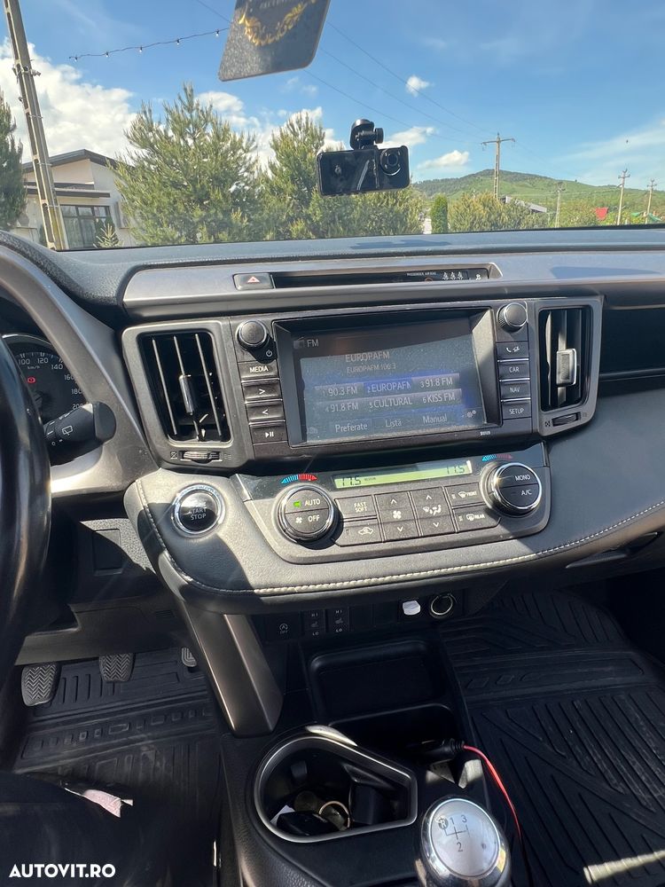 Toyota RAV4 - 18