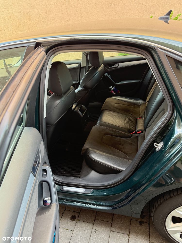 Audi A4 Limousine - 10