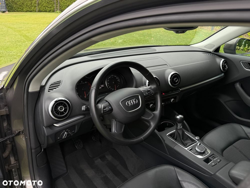Audi A3 Sportback 1.4 TFSI Ambiente - 18