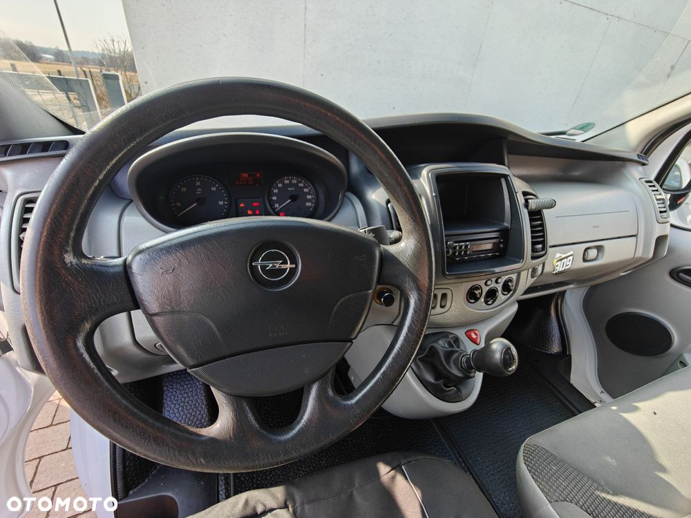 Opel Vivaro - 20