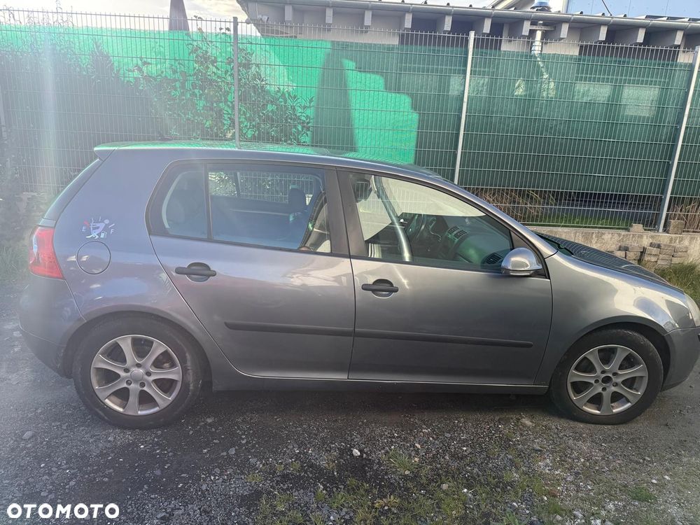 Volkswagen Golf - 10