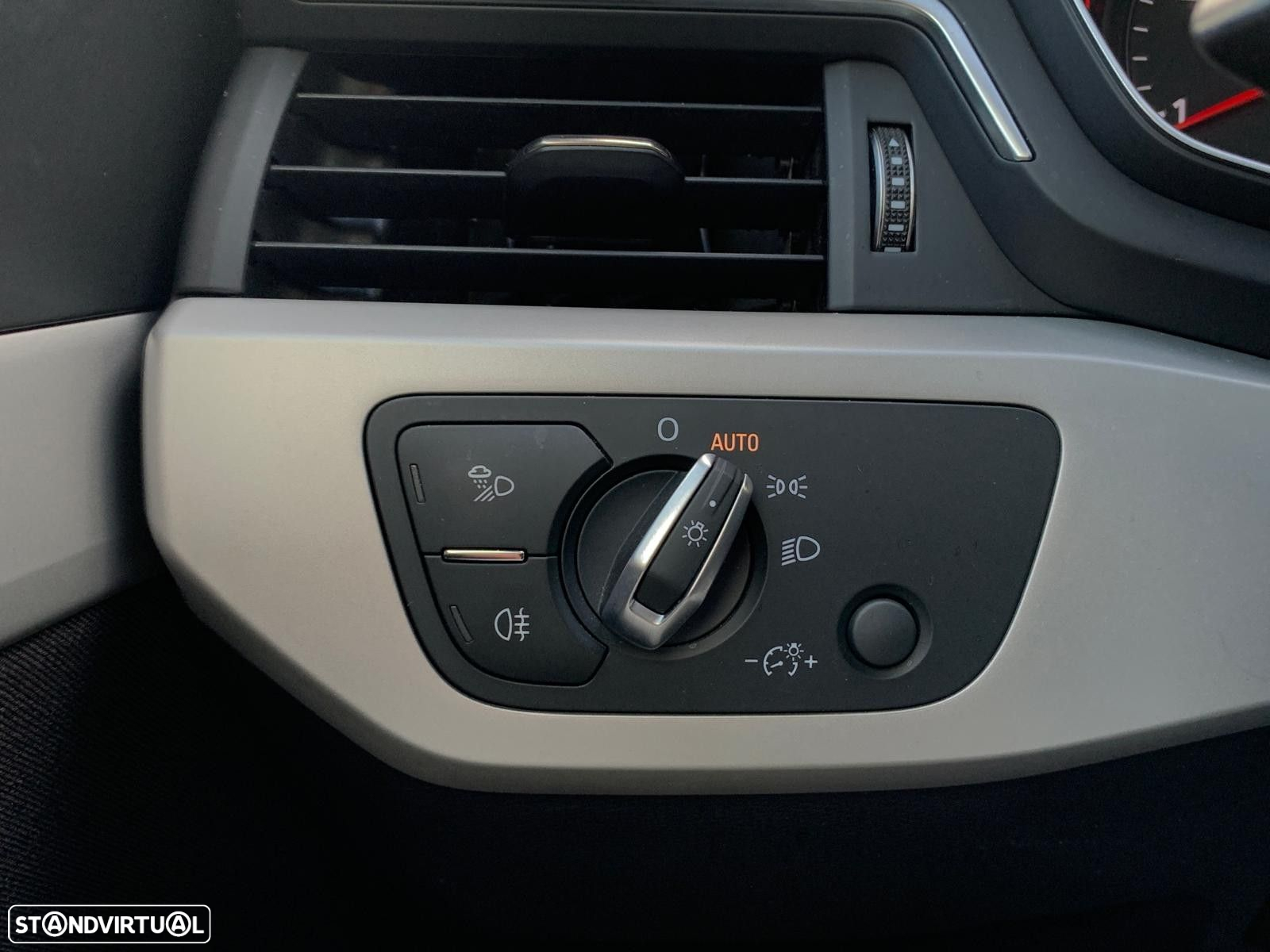 Audi A4 Avant 35 TDI Advanced S tronic - 16