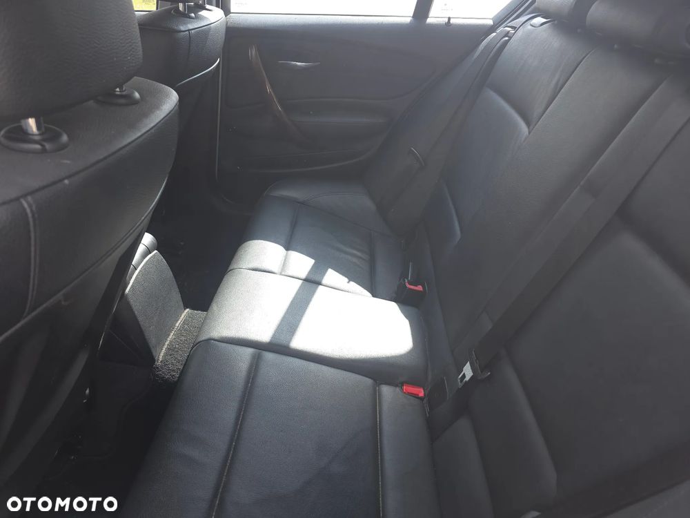 BMW Seria 1 120i Edition Sport - 8