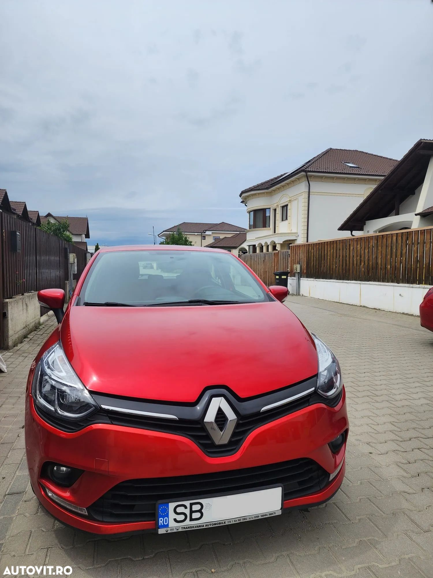 Renault Clio - 1