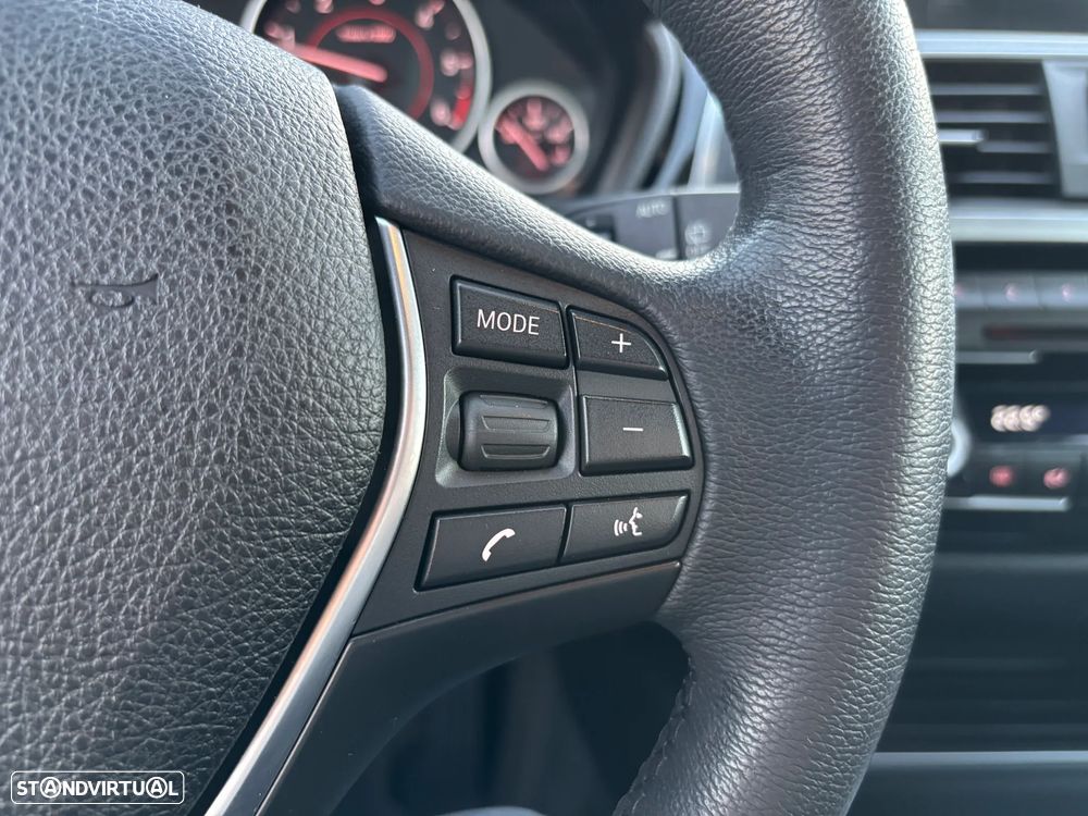 BMW 320 d Touring ED Line Sport Shadow Auto - 19