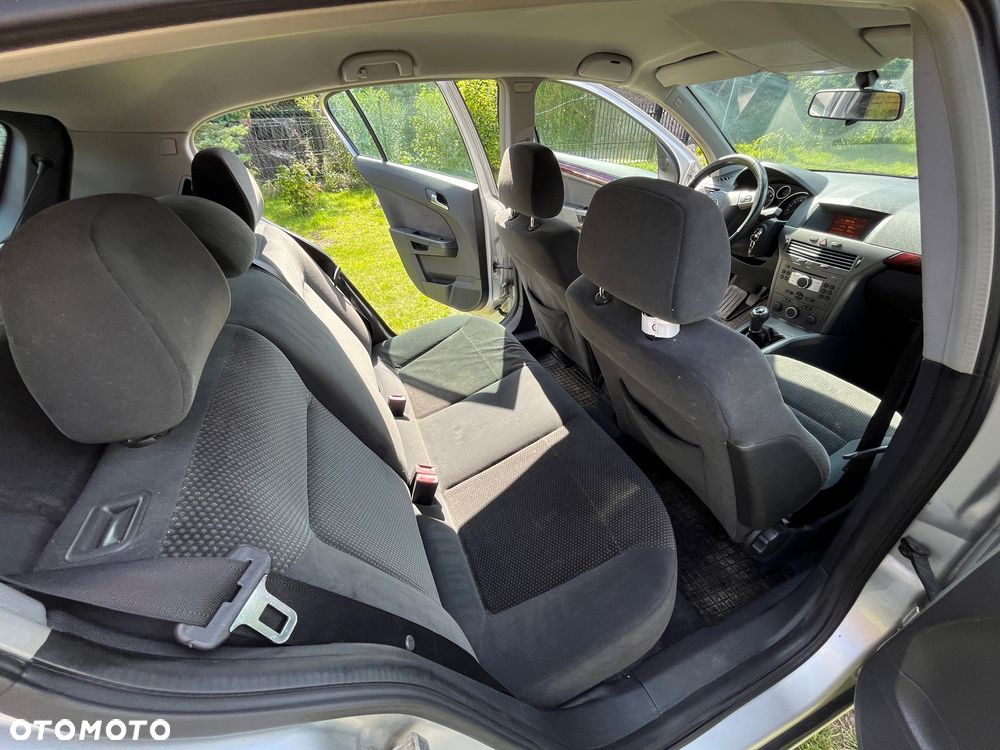 Opel Astra 1.6 Cosmo - 23