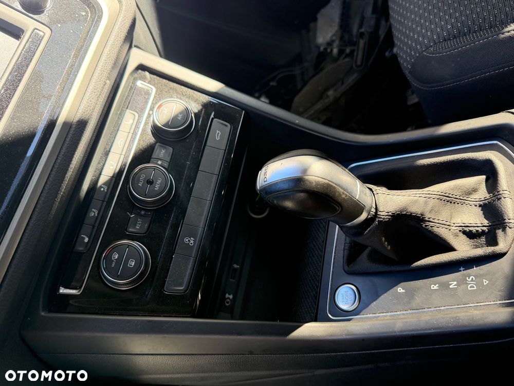 Volkswagen Touran - 6