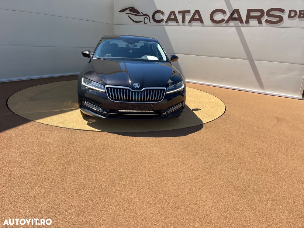 Skoda Superb 2.0 TDI DSG Premium Edition - 1