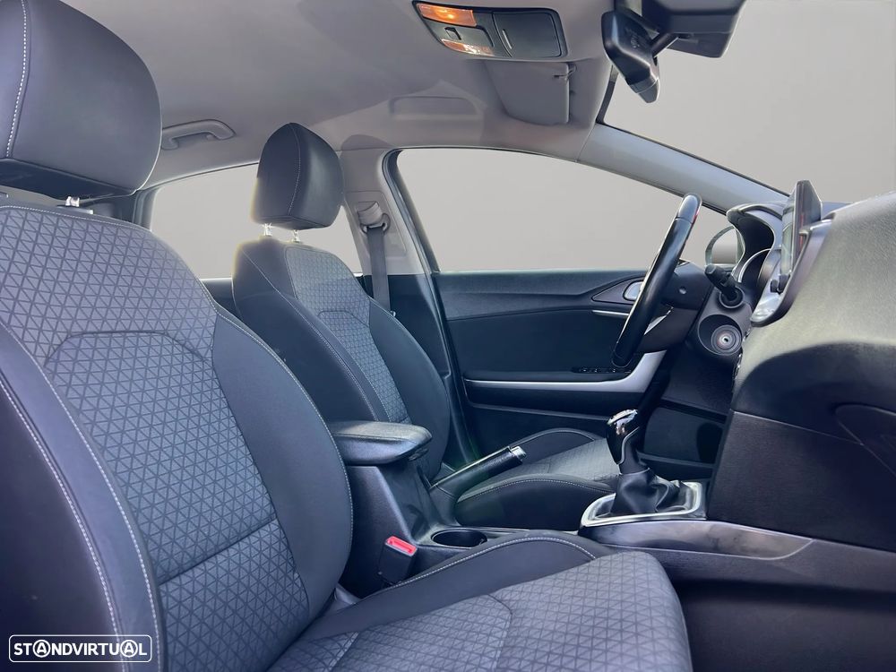 Kia Ceed 1.0 T-GDI ISG GT Line - 14