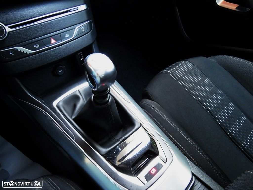 Peugeot 308 SW 1.6 e-HDi Allure J17 - 13