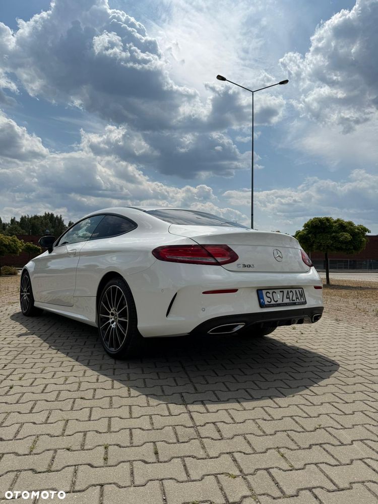 Mercedes-Benz Klasa C 300 9G-TRONIC - 4