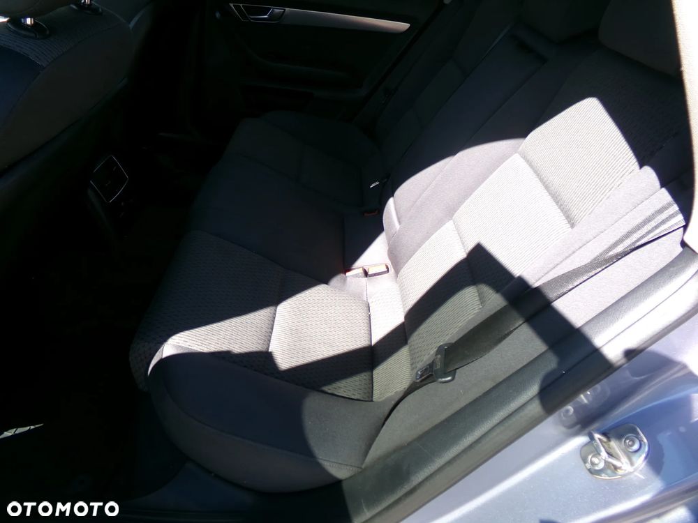 Audi A6 Avant 2.0 TDI DPF - 9