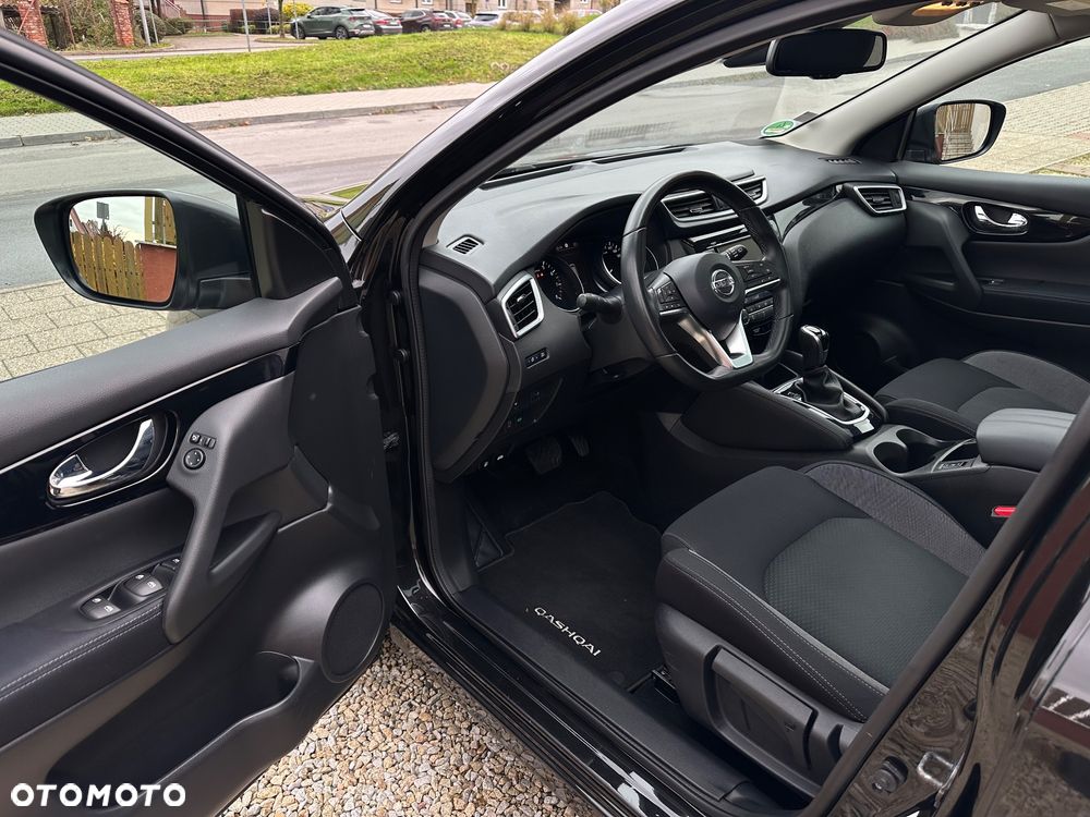 Nissan Qashqai 1.3 DIG-T Tekna DCT - 10