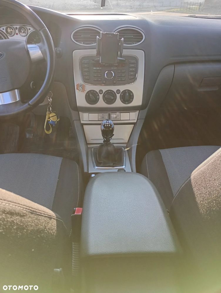 Ford Focus 1.6 TDCi Ghia - 6