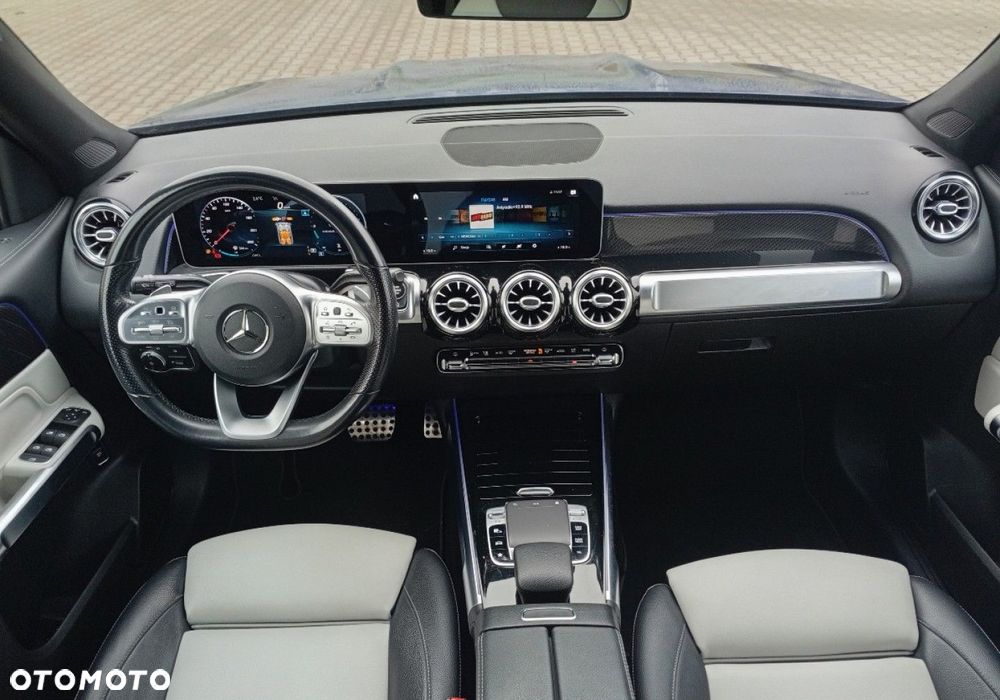 Mercedes-Benz GLB - 25