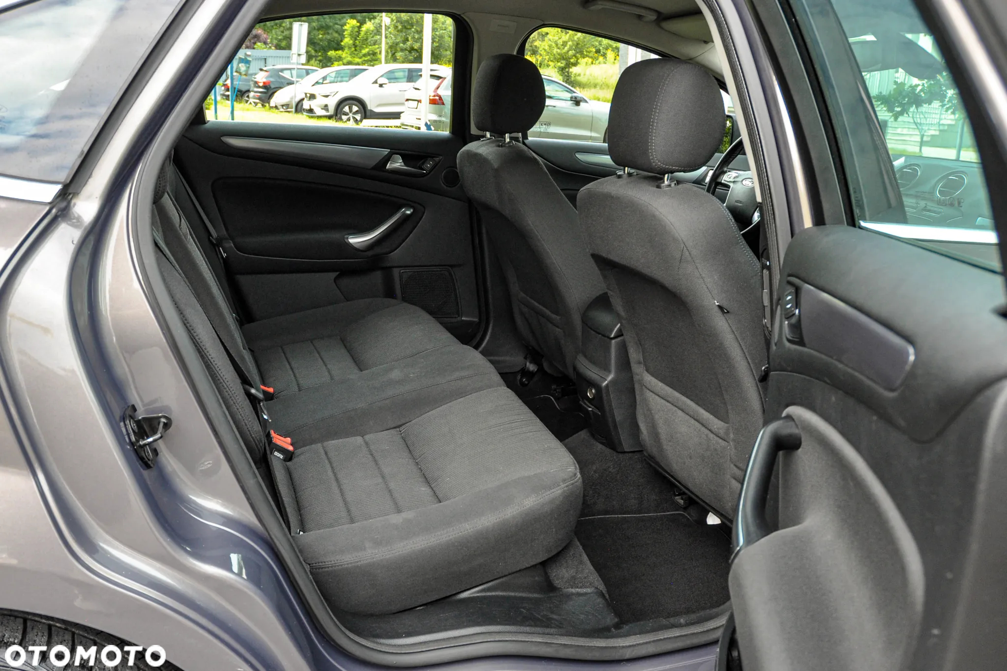 Ford Mondeo - 12