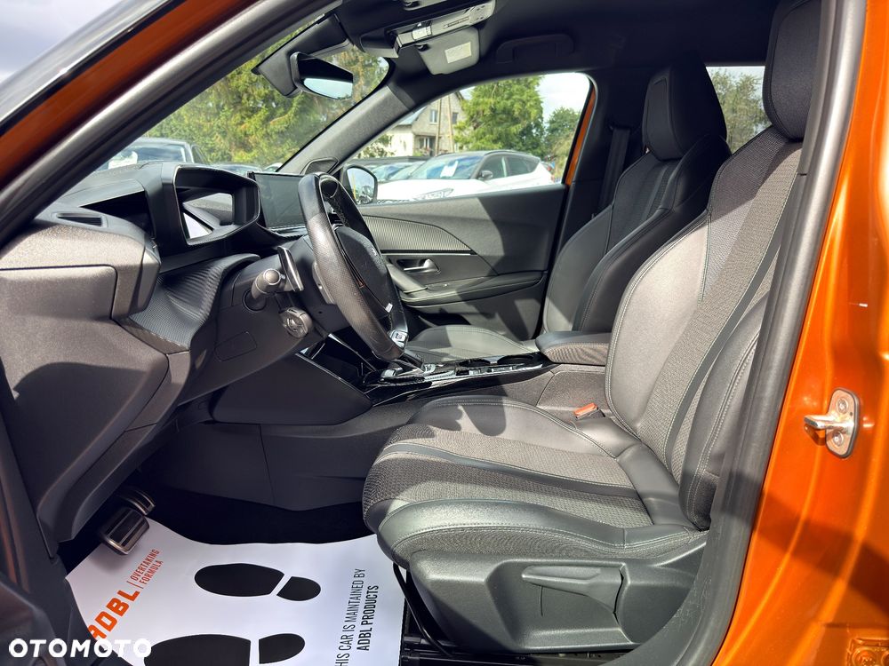 Peugeot 2008 BlueHDi 130 EAT8 GT - 17