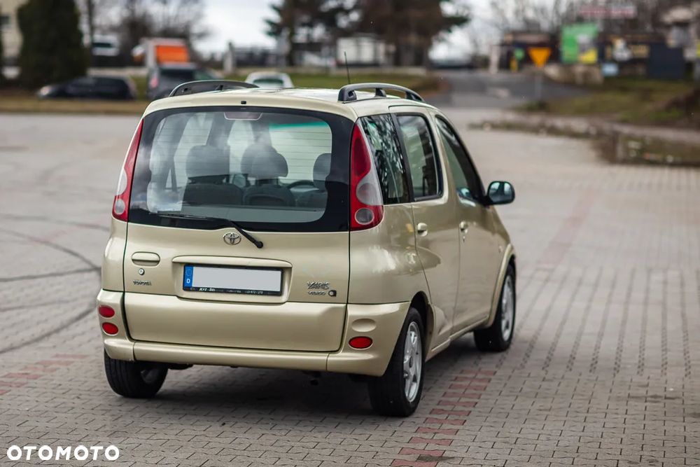Toyota Yaris Verso 1.3 Sol - 12
