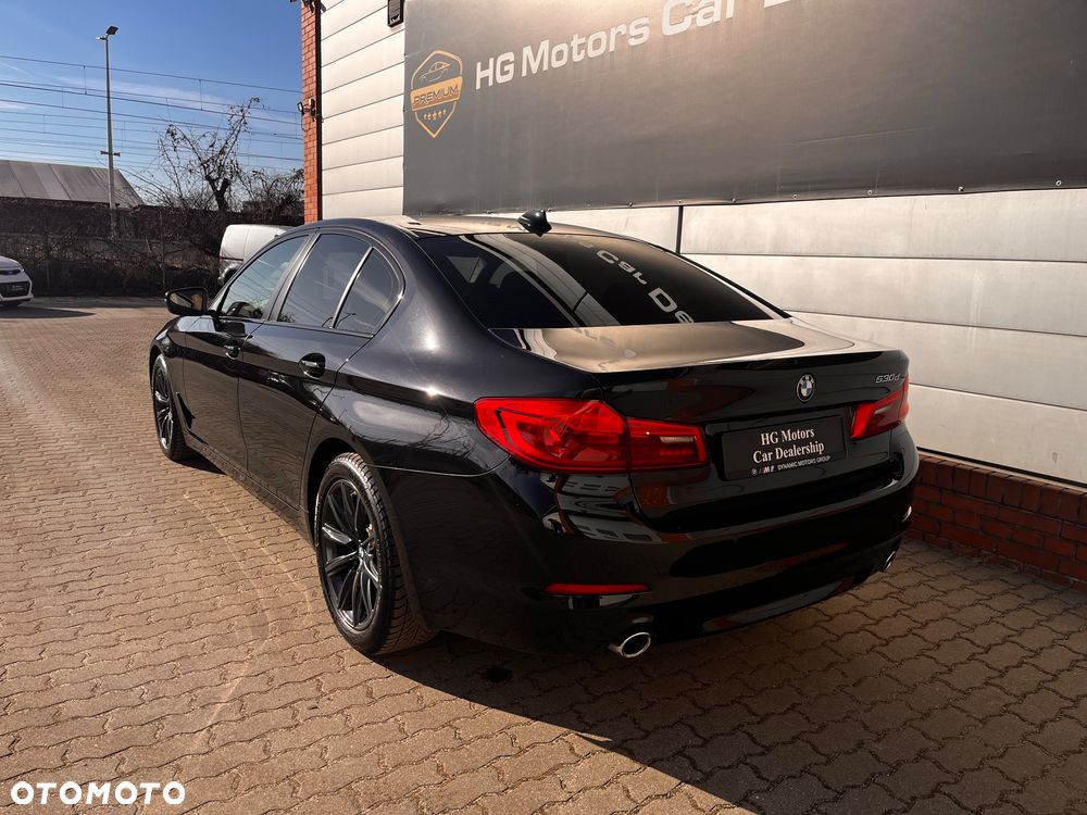 BMW Seria 5 530d Sport Line - 8