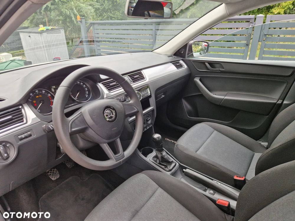 Skoda RAPID 1.2 TSI Active - 8