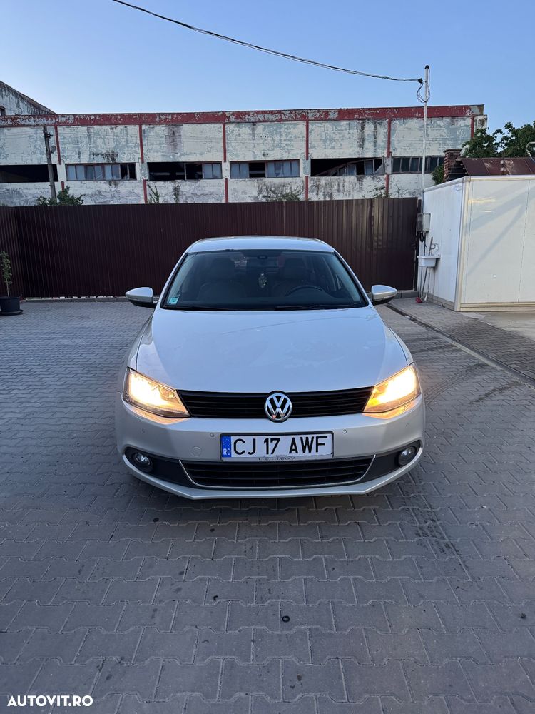 Volkswagen Jetta 1.6 TDI DPF Comfortline DSG - 2