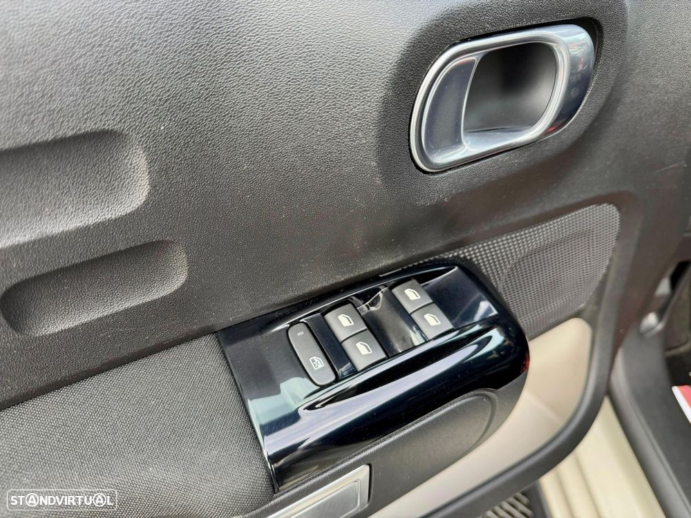 Citroën C3 1.2 PureTech Shine - 16